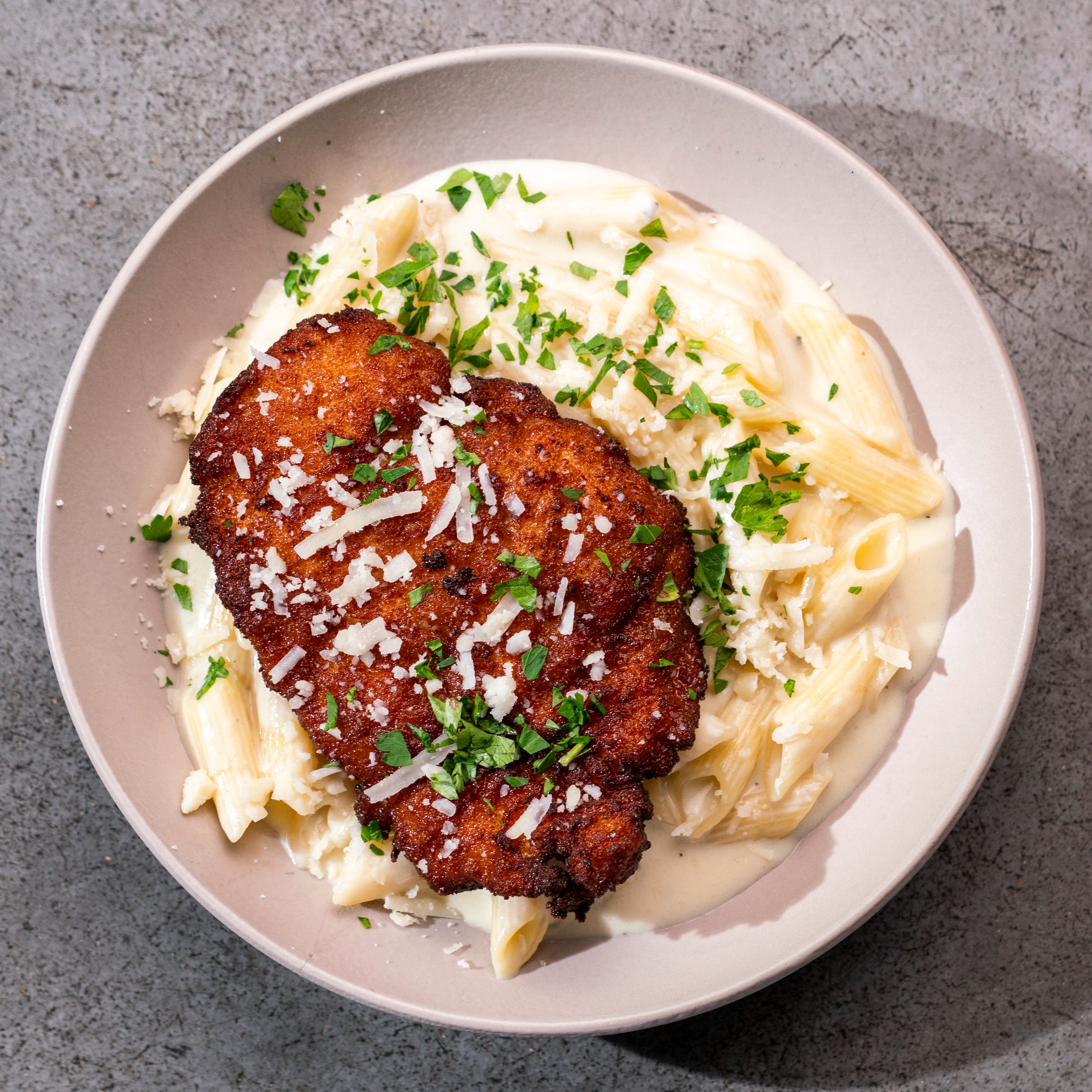 Frango Crocante  + Penne 4 Queijos 