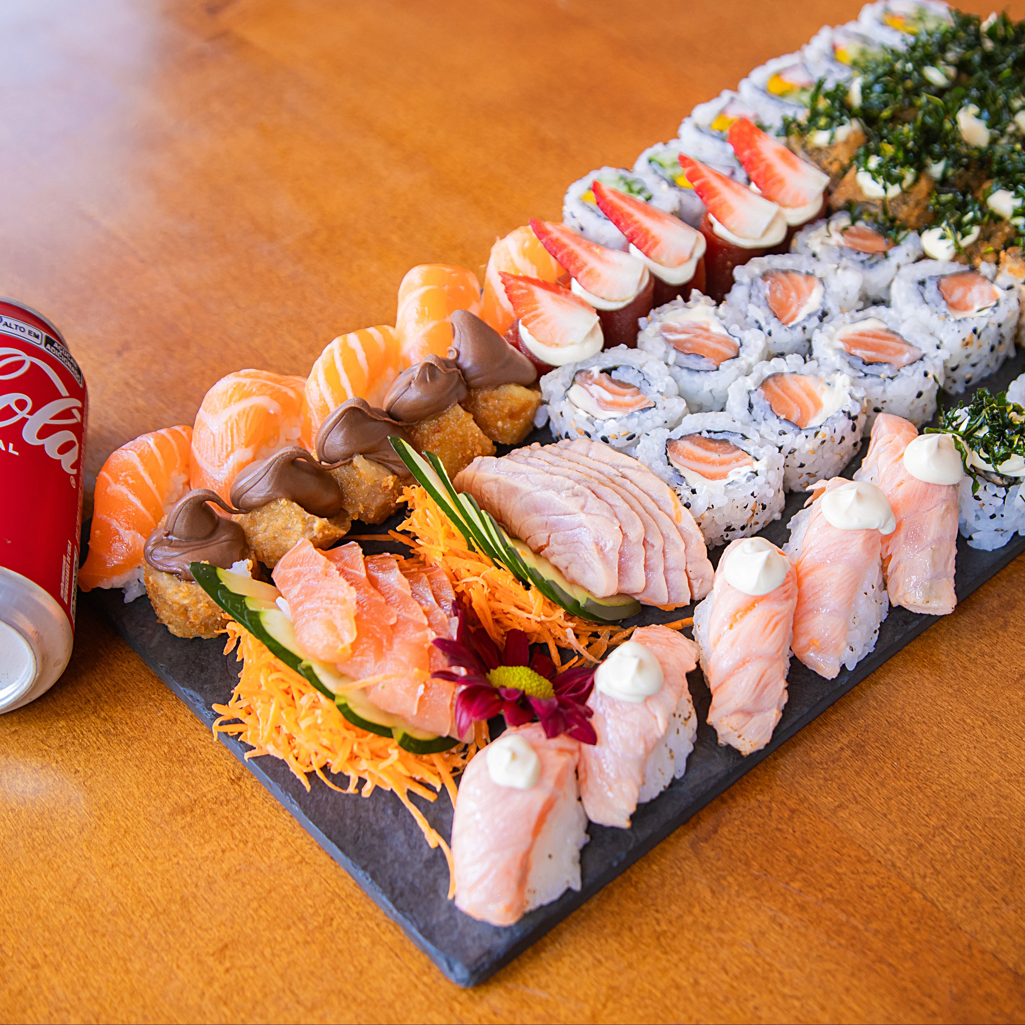 Rodízio Japonês c/ Bebida + Sobremesa - Delivery