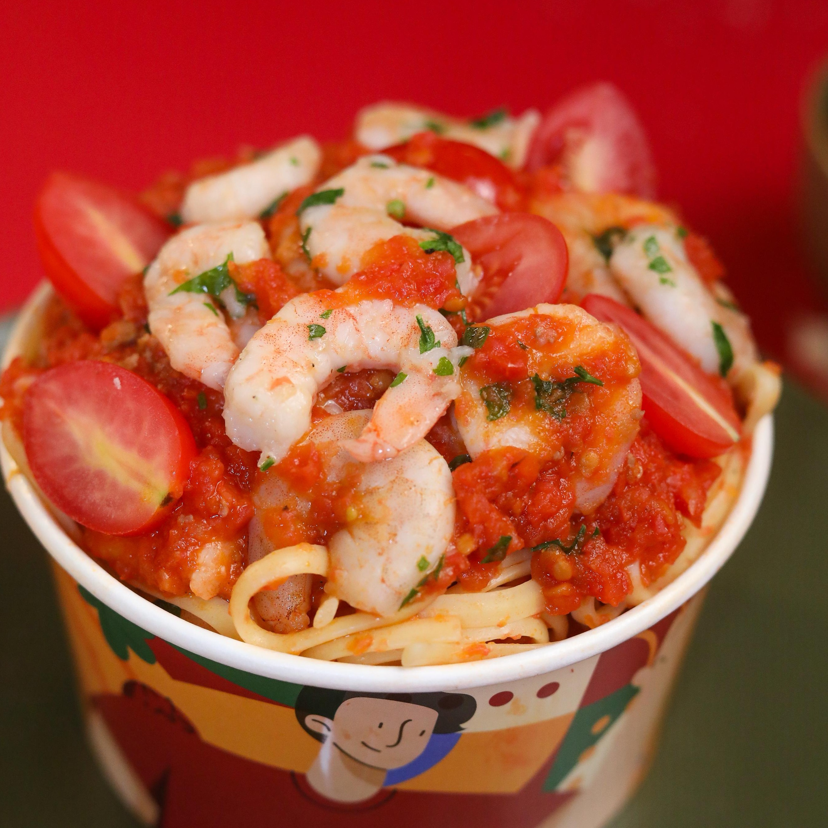 Massa Camarão no molho de tomate
