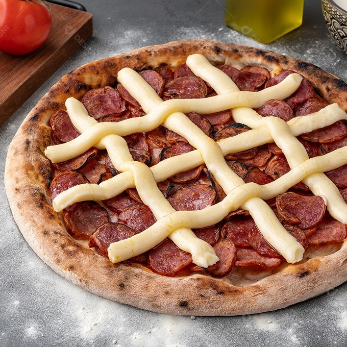 PIZZA CALABRESA COM CATUPIRY