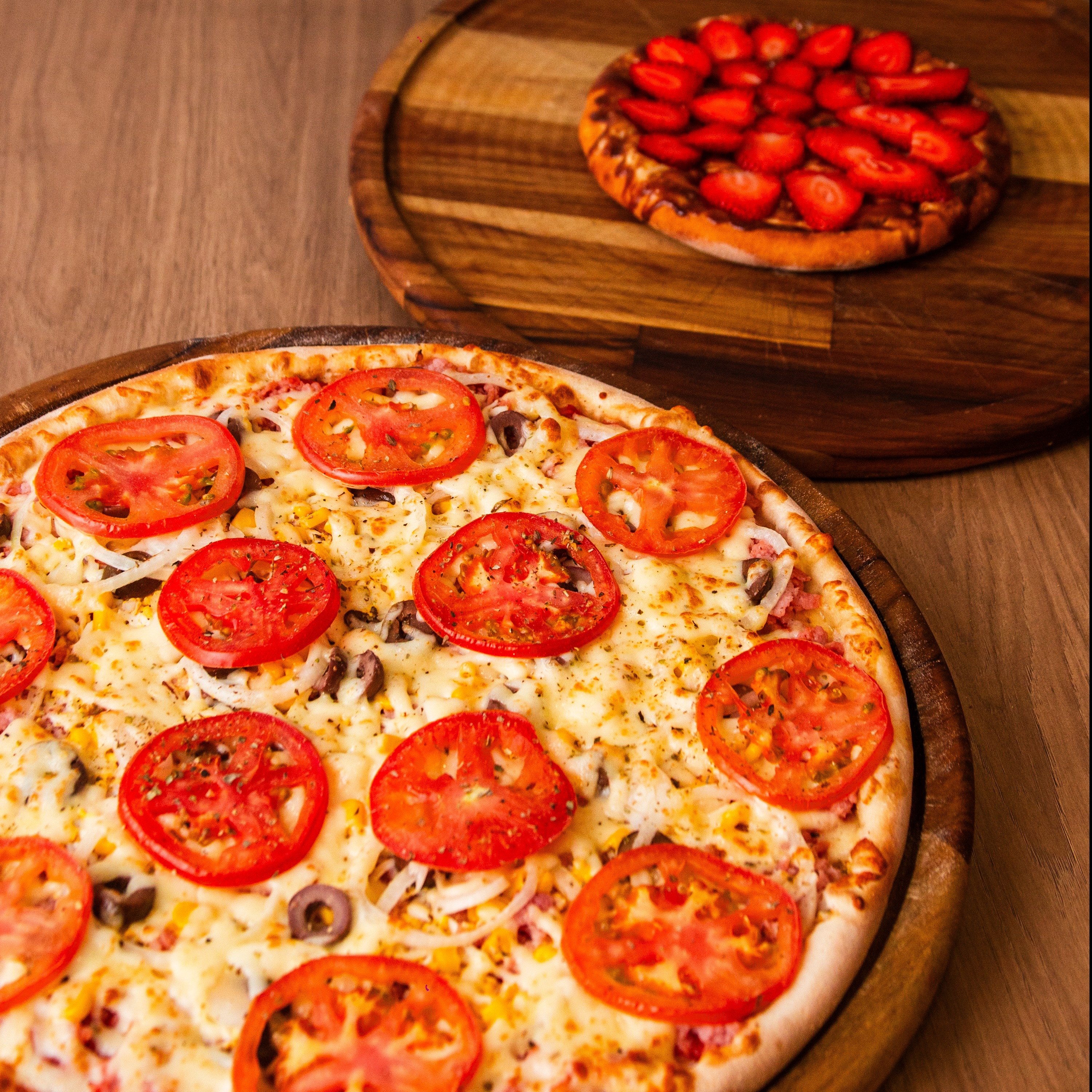 Pizza 35 cm Salgada +Mini Hummm! Doce 20 cm 