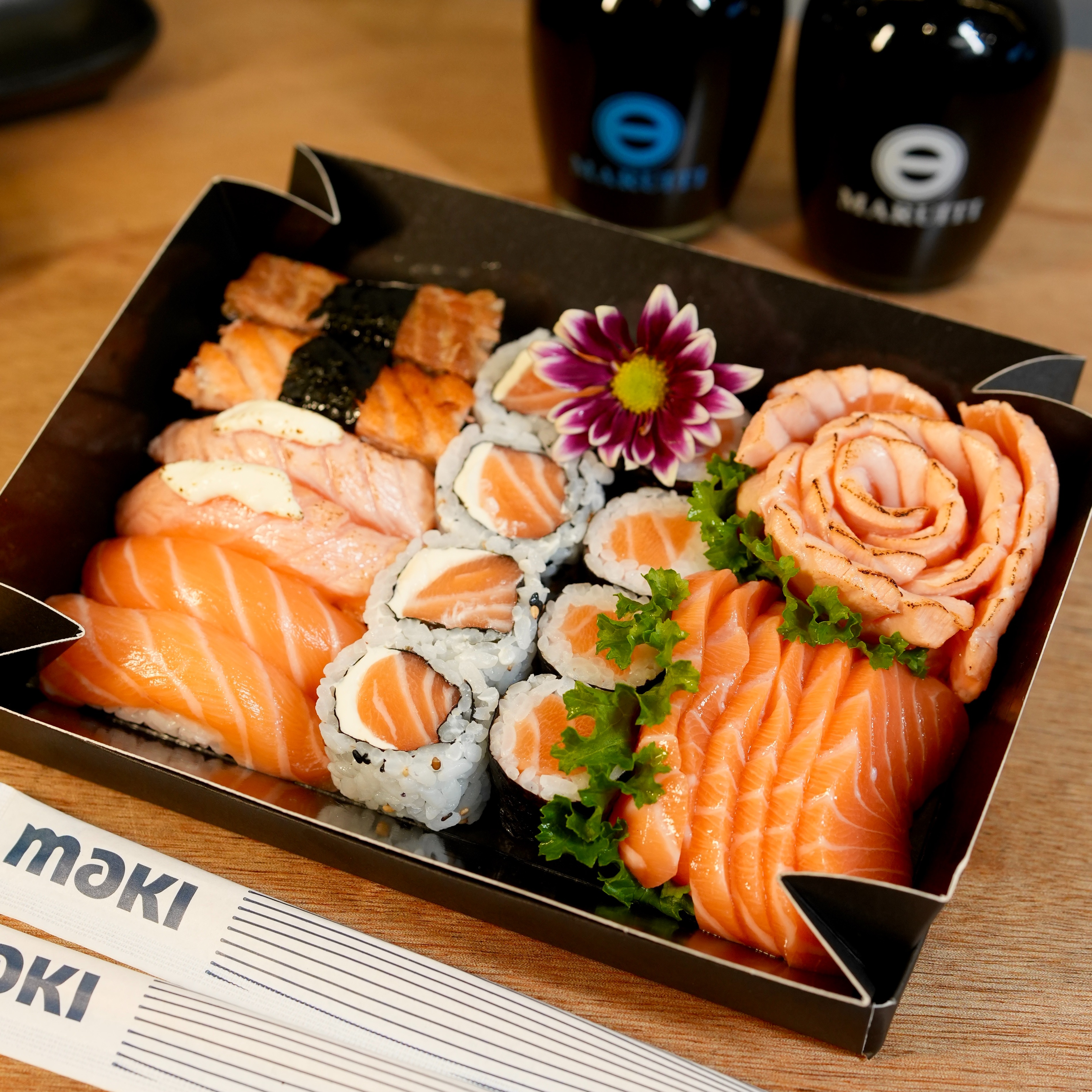 Box 05 com sashimi - 26 peças