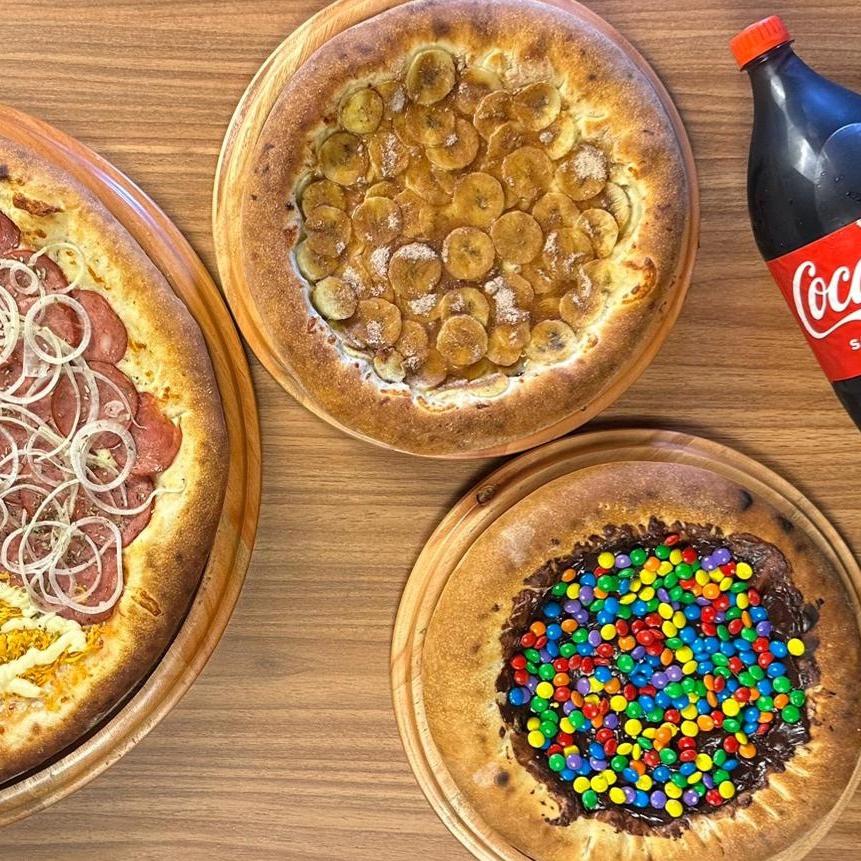 1 Pizza Salgada de 25cm + 1 Pizza doce de 25cm + 1 Refri Lata 350ml (Grátis)