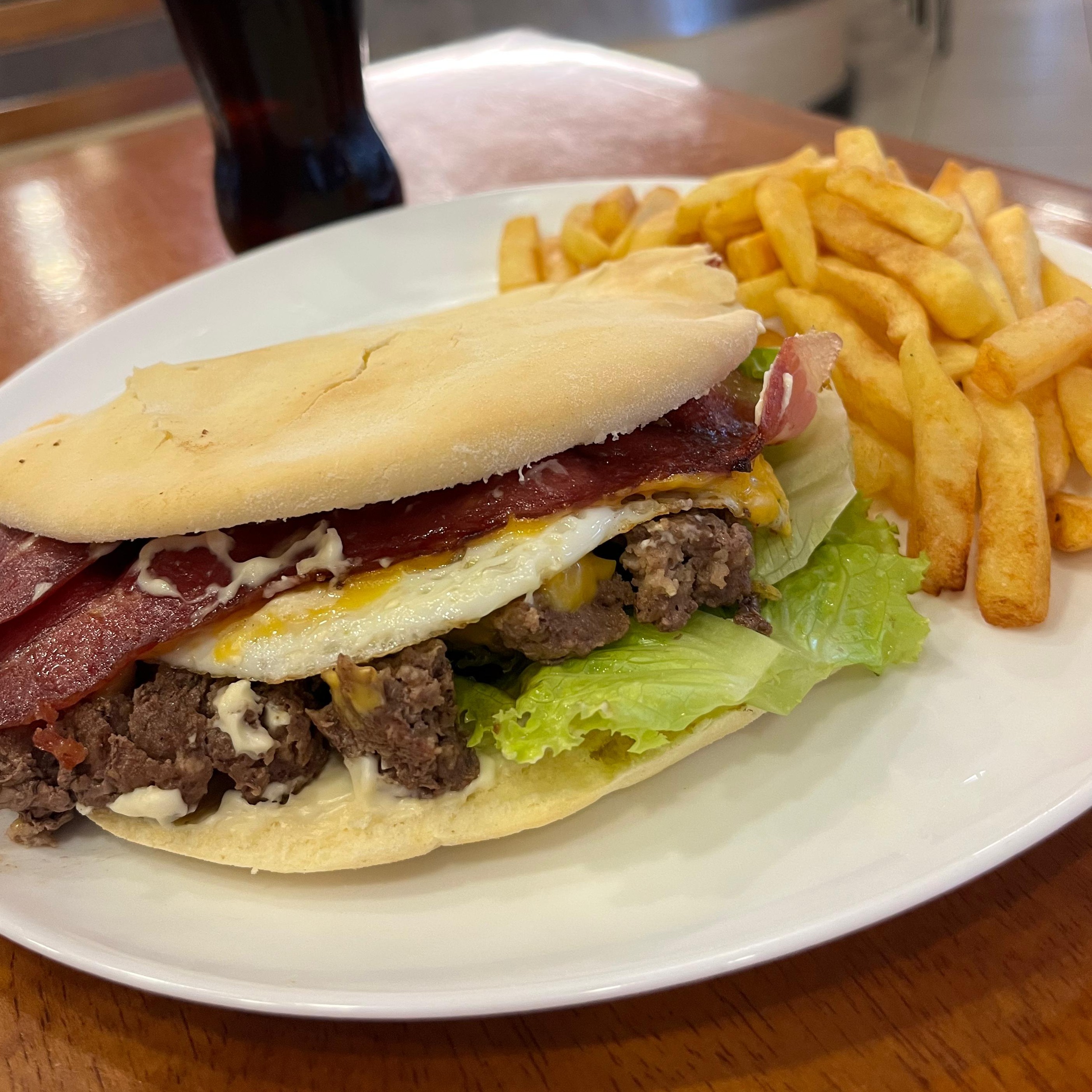 Beirute no Pão Sírio + 1 coca lata 350 ml
