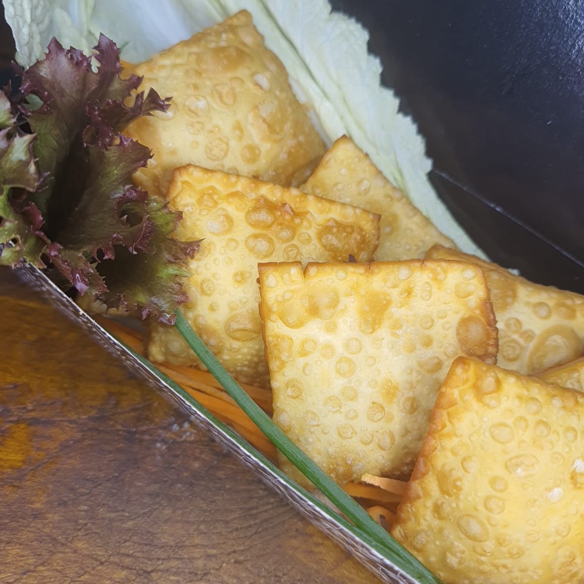 Mini pastel com Patê de Salmão 10 unidades