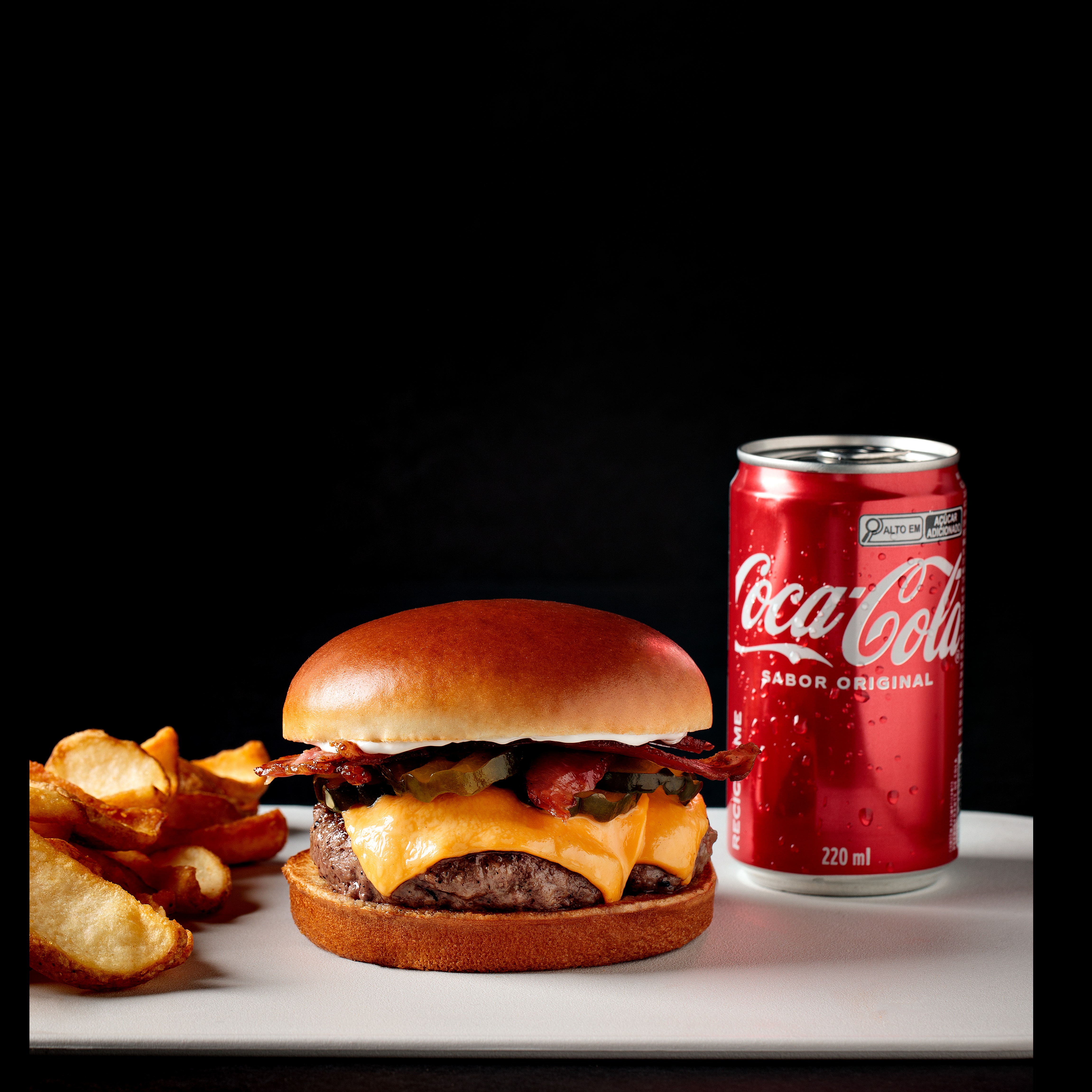 Bacon astromelting +fritas +bebidas