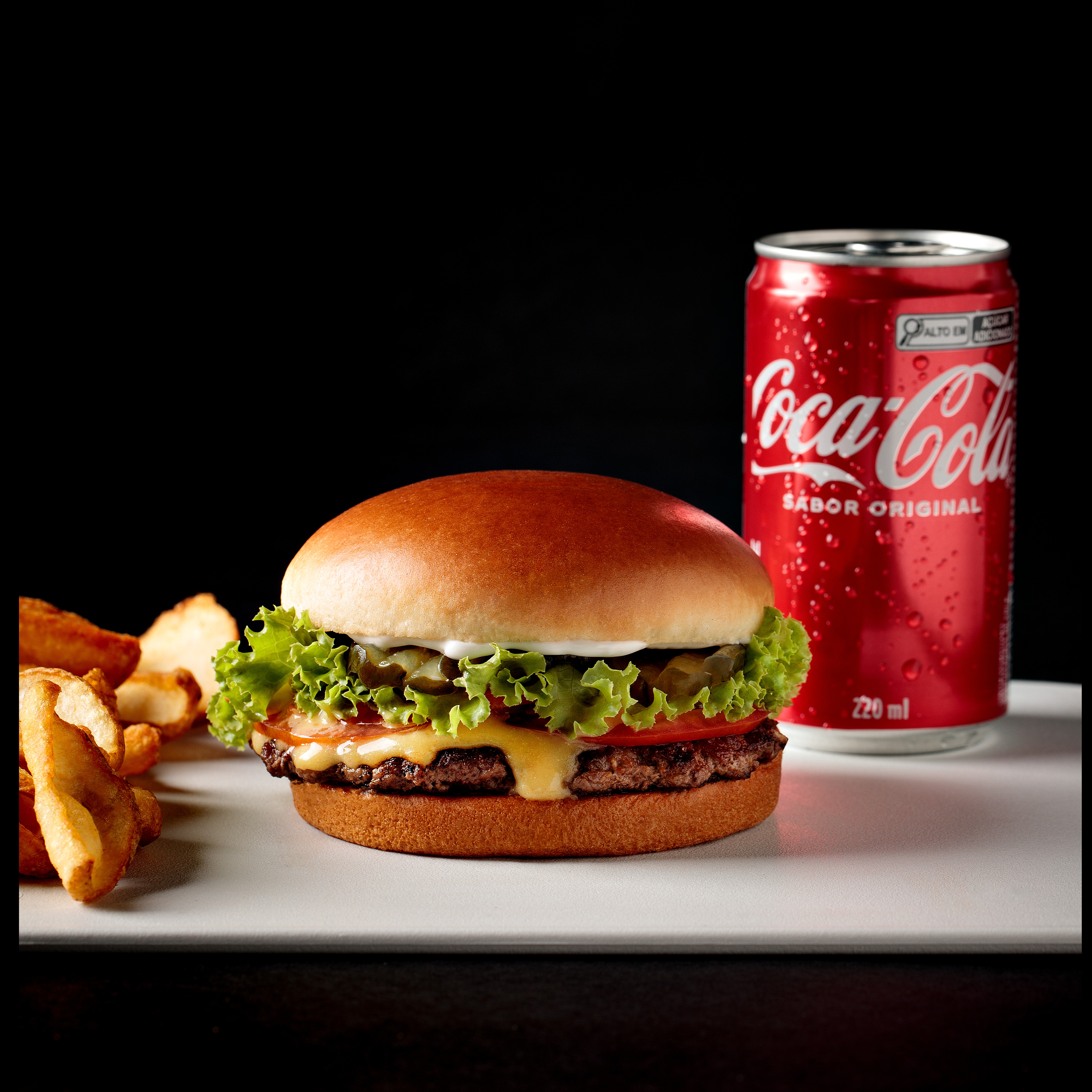 Salada Cósmica + fritas+ bebidas