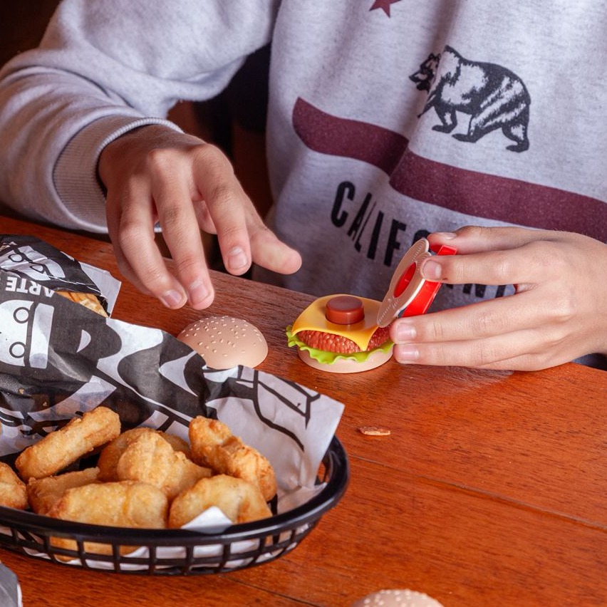 Combo kids - Brincadeira de criança, como é bão