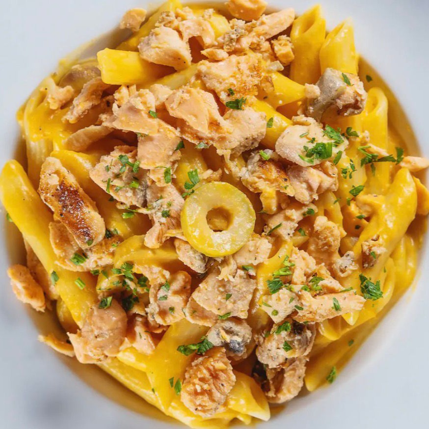 Penne com Salmão ao Molho Rosé