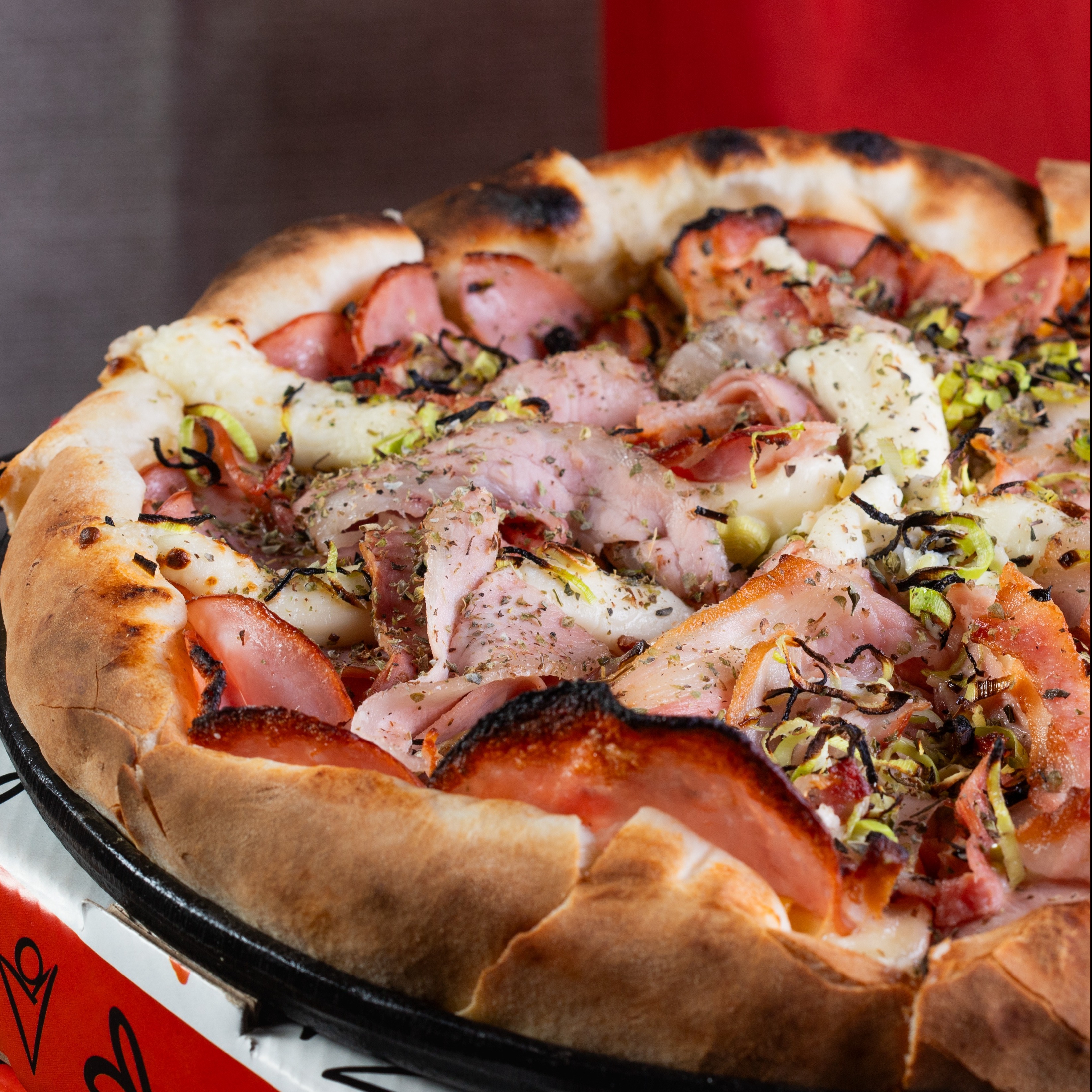 Pizza Pequena Sem Borda Recheada