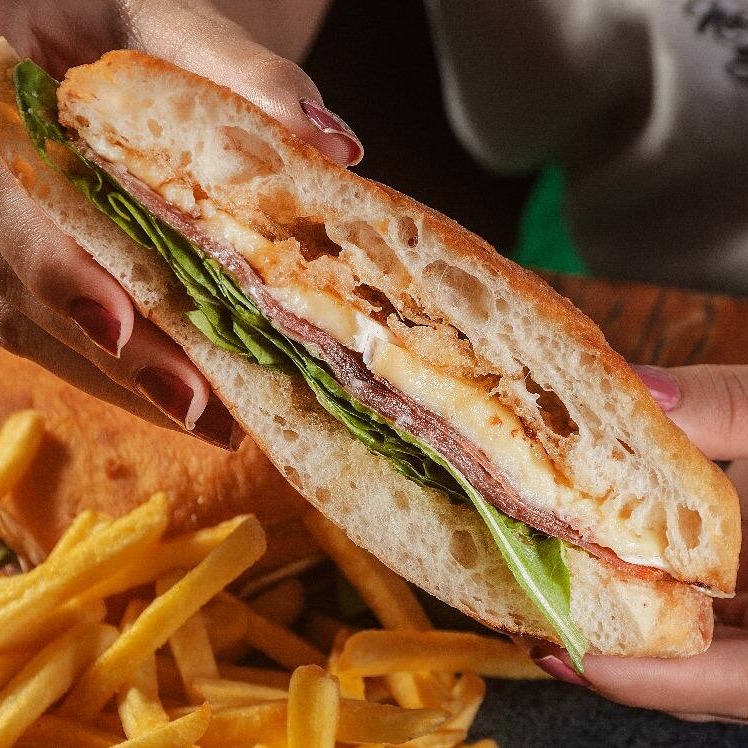 Pasta de Frango com Ovos