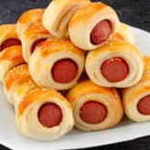 Mini Enrolado de Salsicha com Requeijão