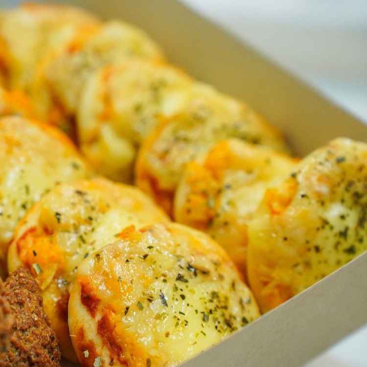 Mini Pizza de Presunto e Queijo