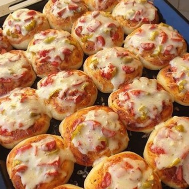 Mini Pizza de Calabresa