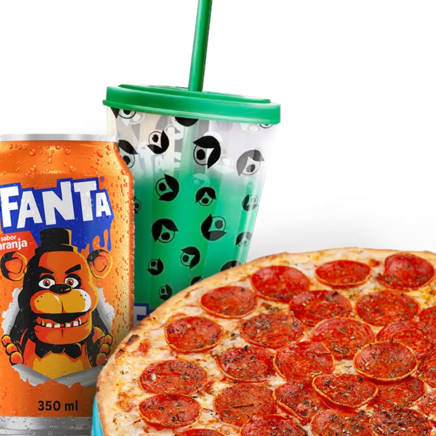 Compre Pizza Salgada 35cm + 1 Fanta Laranja Lata, ganhe 1 copo
