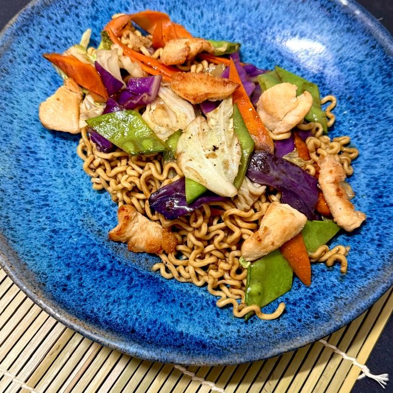 YAKISOBA DE FRANGO 250 gr 