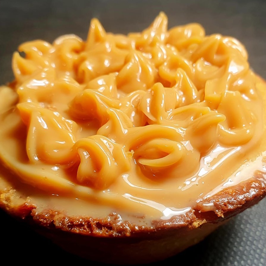 Mini cheesecake com calda de doce de leite