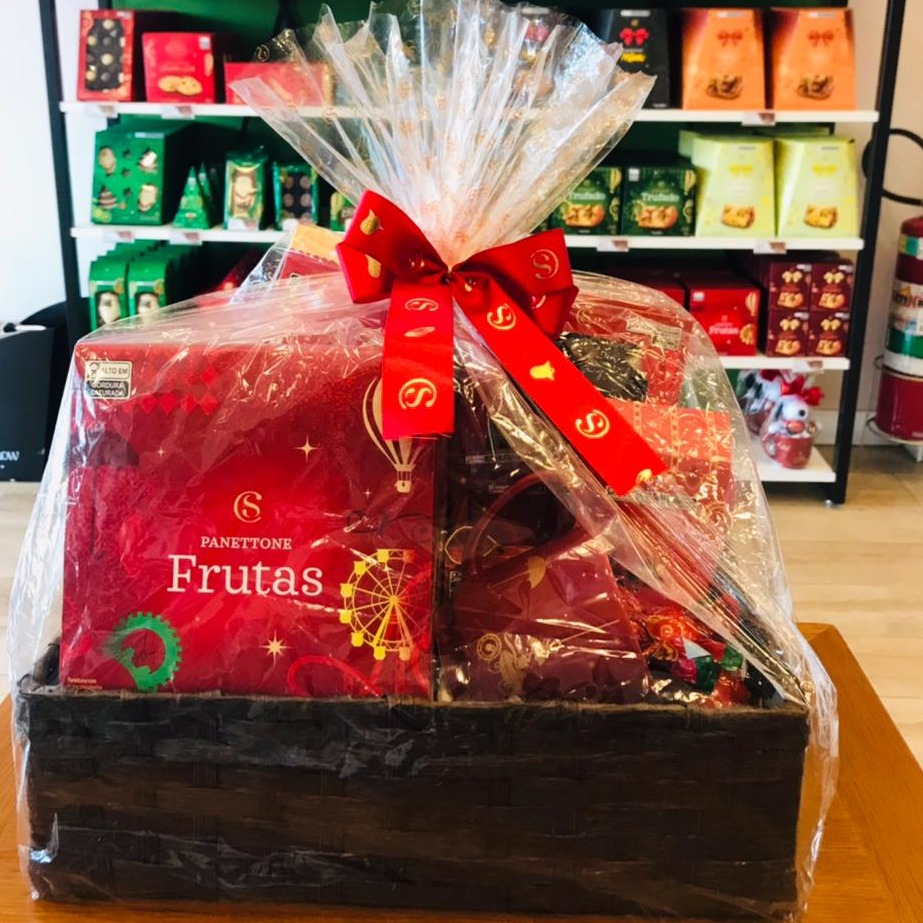 Cesta Vermelha Natal