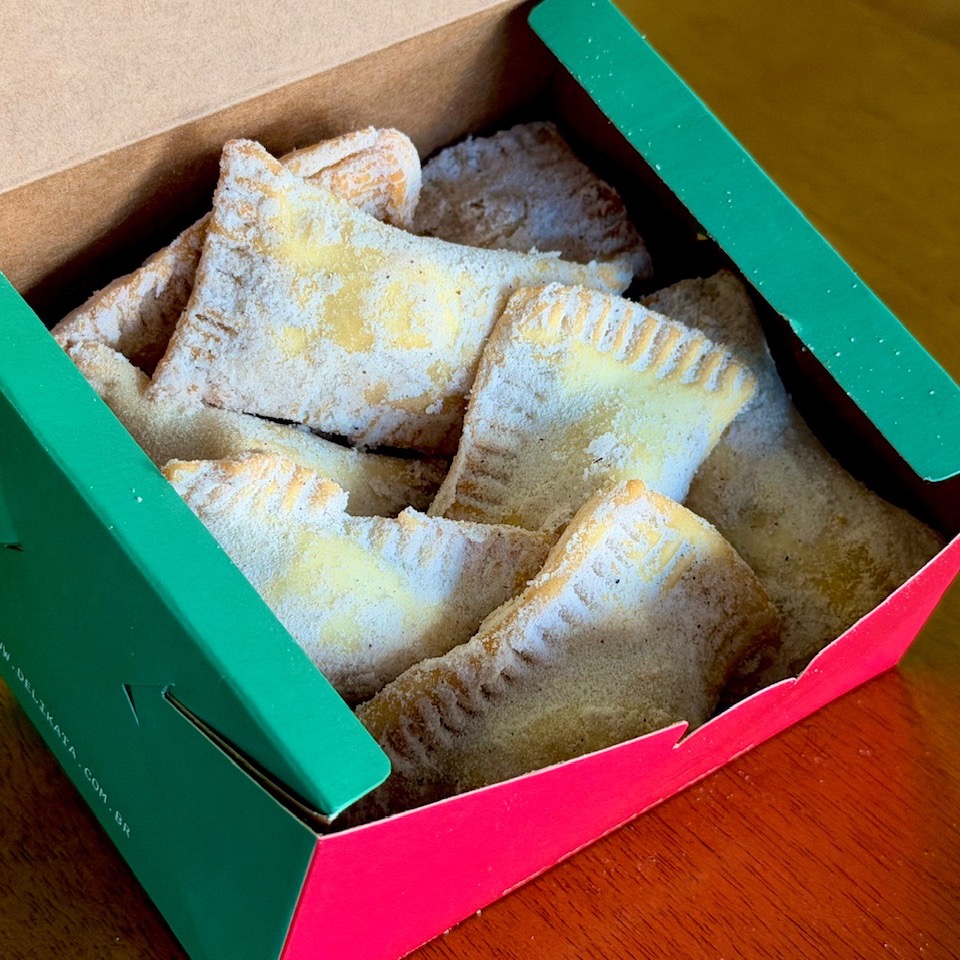 12 mini pasteis de Romeu e Julieta