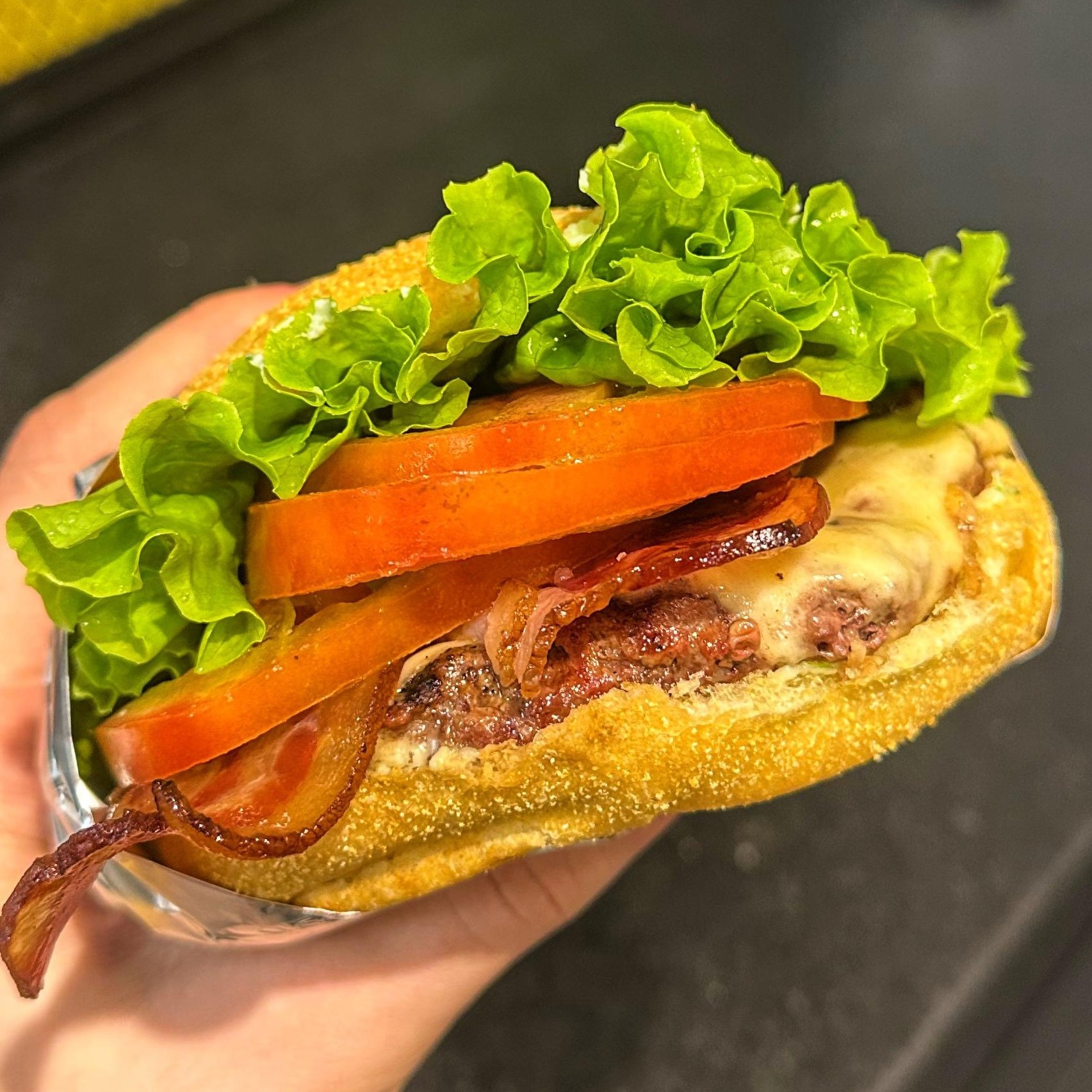 BURGER TRADICIONAL BLACK FRIDAY