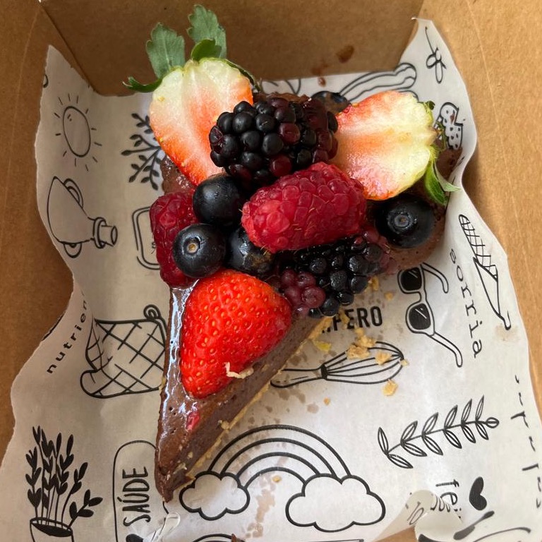 Torta fondue de Chocolate com frutas vermelhas 