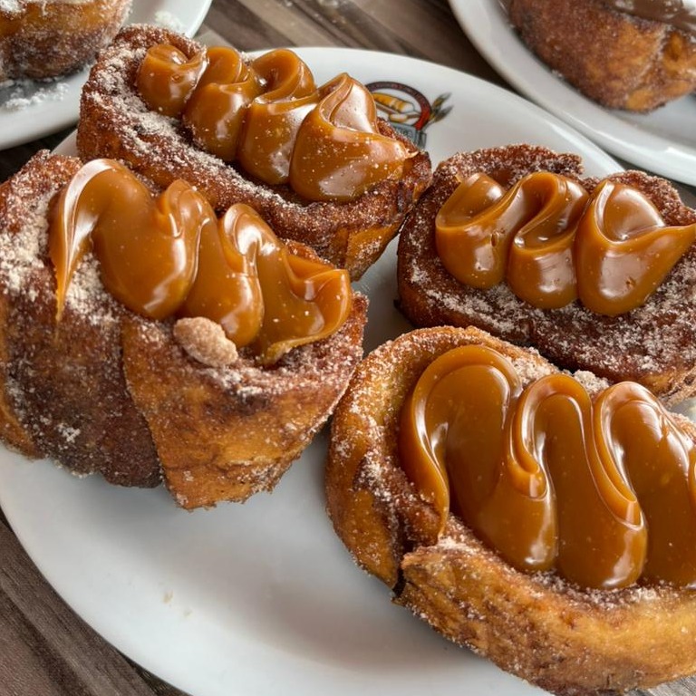 Rabanada Recheada de doce de leite