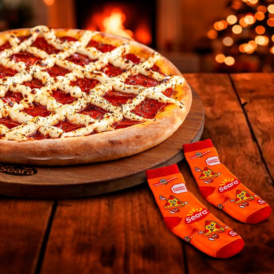 Combo 1 Pizza Salgada 40cm  + Meia Personalizada!