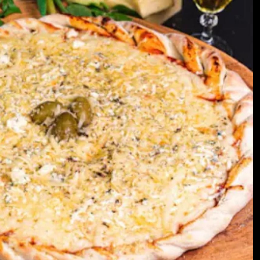 Pizza grande de 3 queijos 