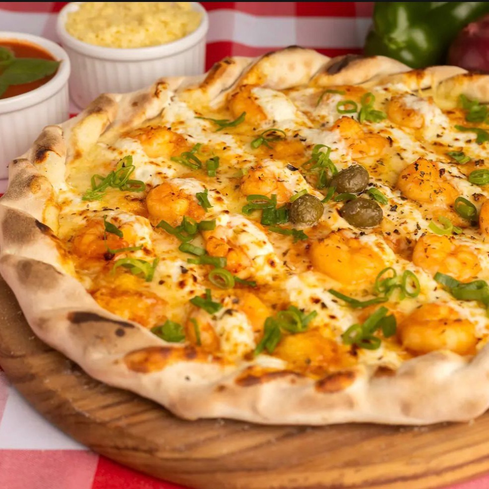 Pizza Grande Camarão com cream cheese e cebolinha