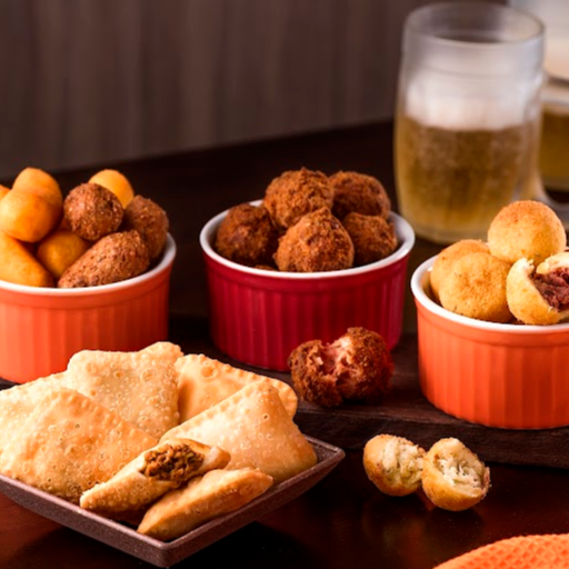 METADE SALGADO + METADE PASTEL