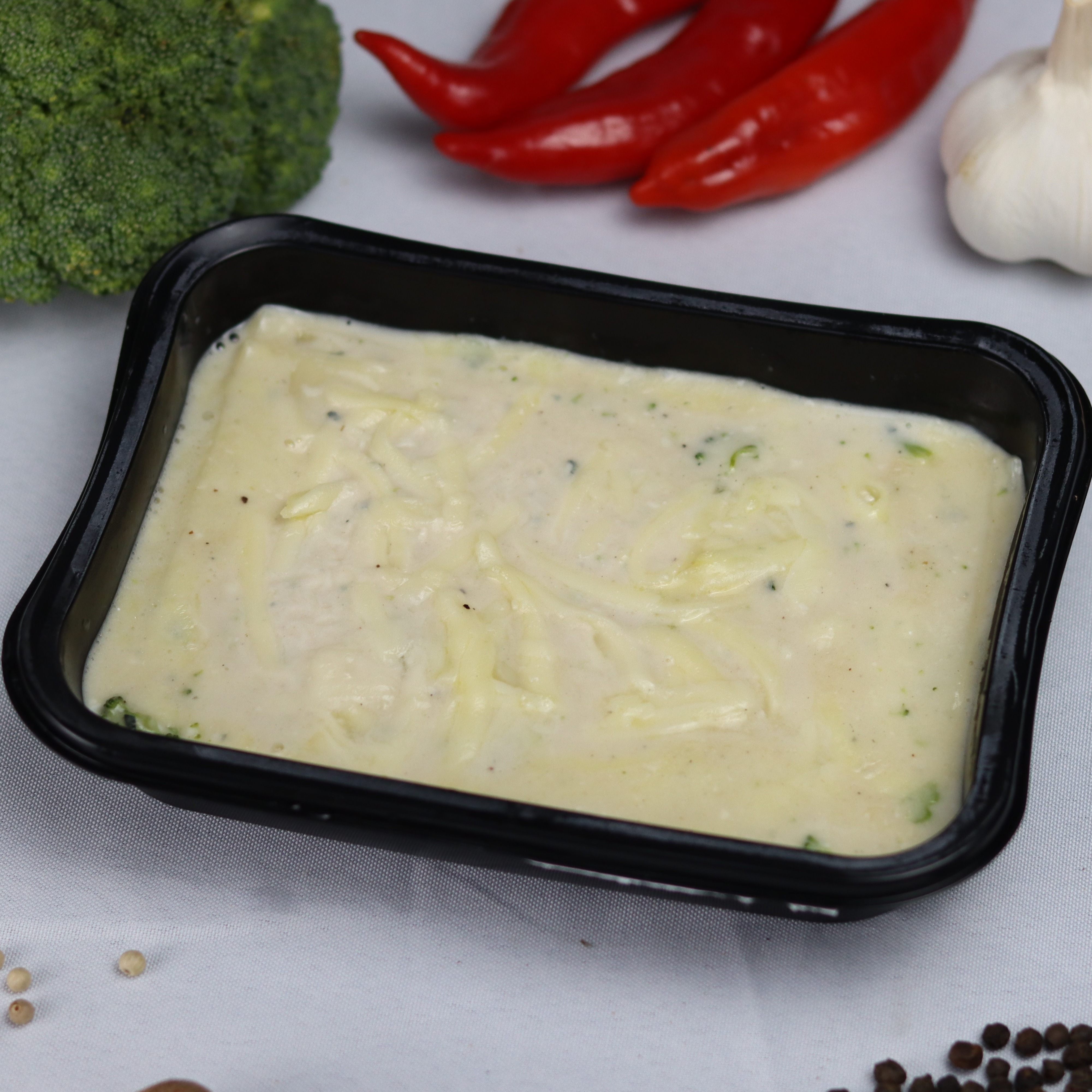 LASANHA DE QUATRO QUEIJOS COM BRÓCOLIS 350G