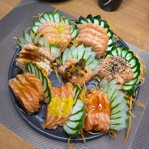 Combinado Sashimi Salmão Premium - 30 peças