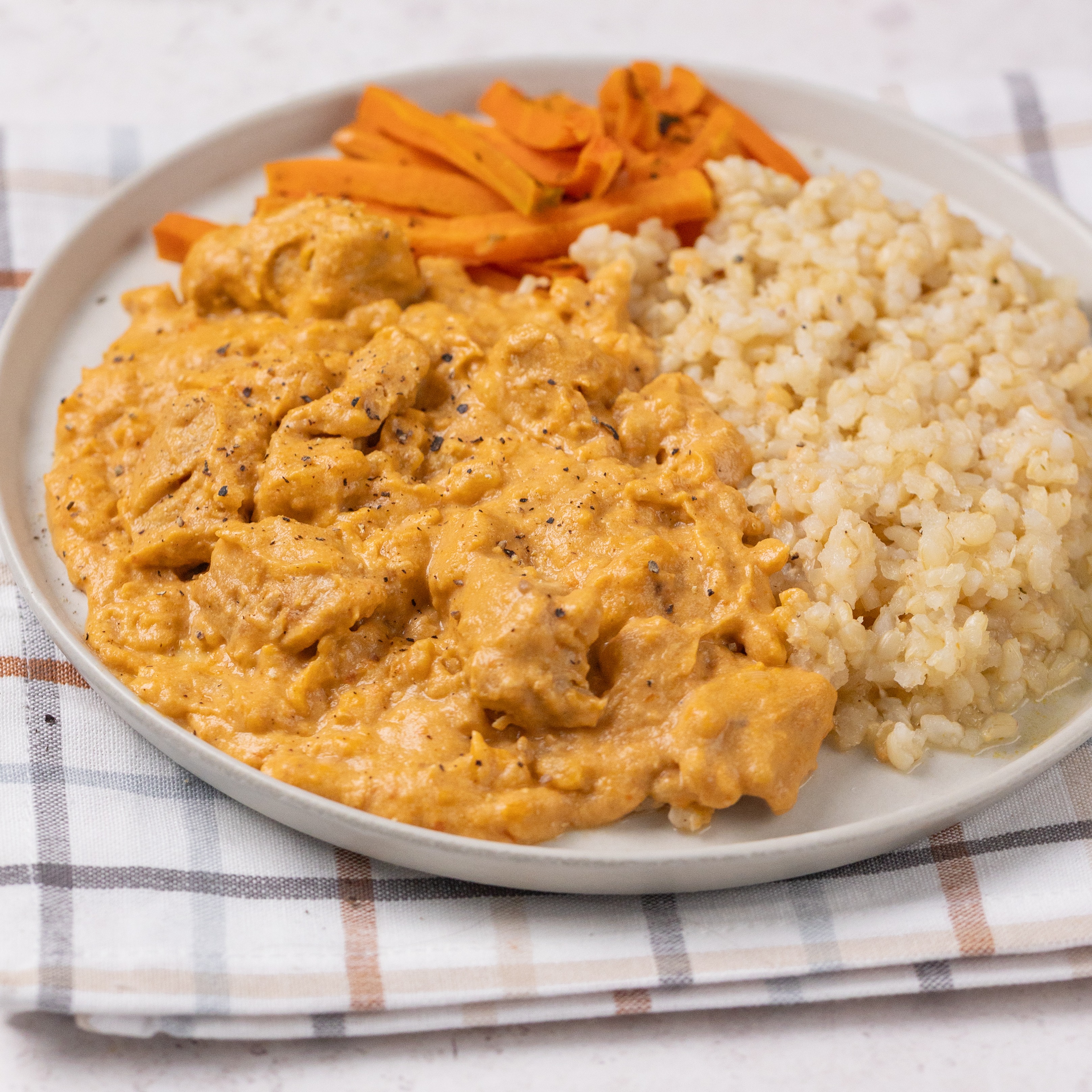  LANÇAMENTO: ESTROGONOFE DE FRANGO