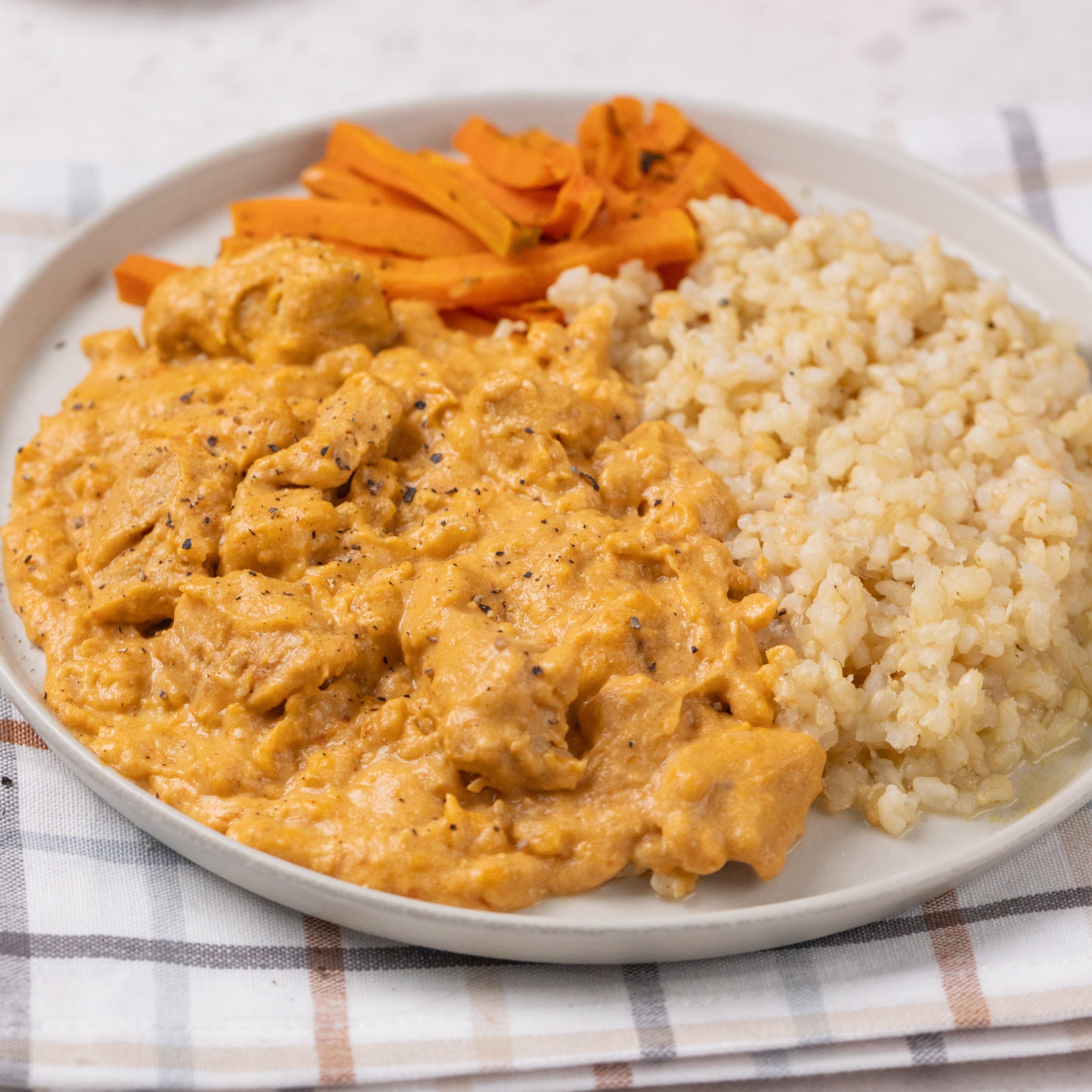 LANÇAMENTO: ESTROGONOFE DE FRANGO