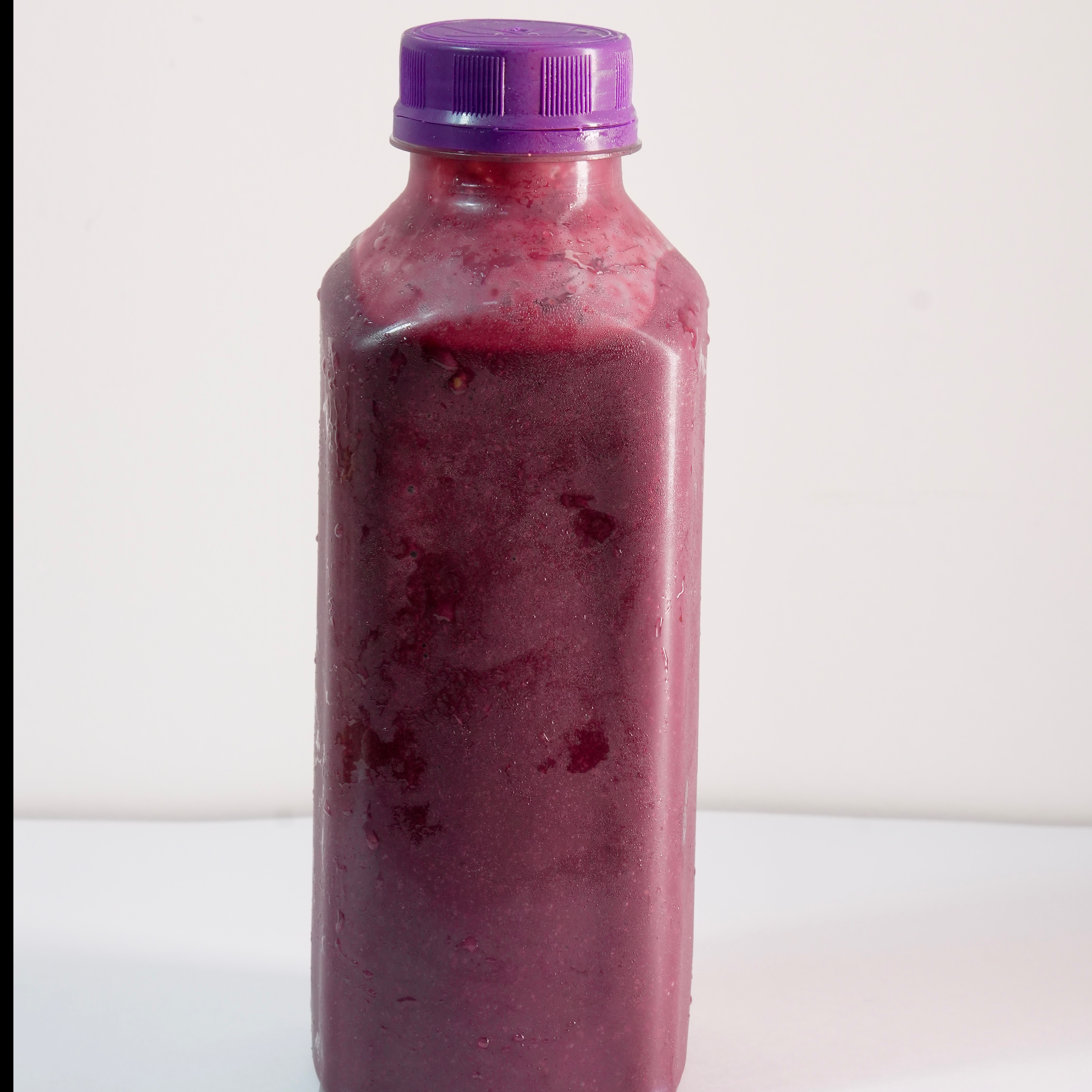 SMOOTHIE DE ACAI BATIDO COM MORANGO