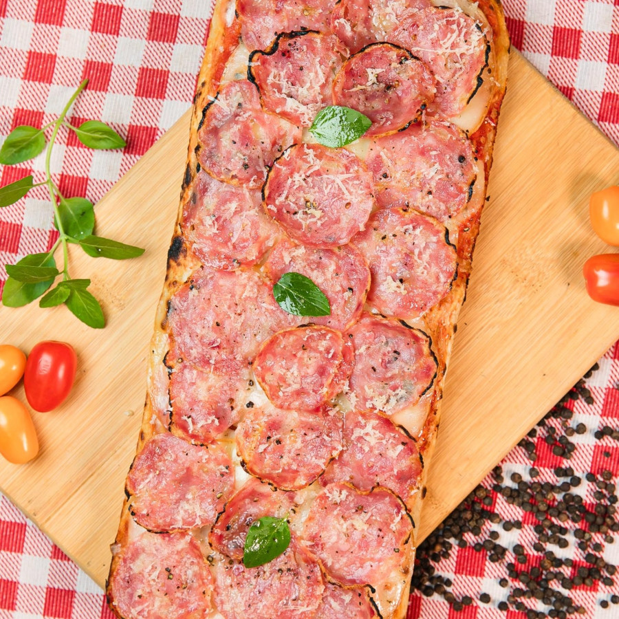 Fatia de Pizza Romana Calabresa Artesanal (Al Taglio)