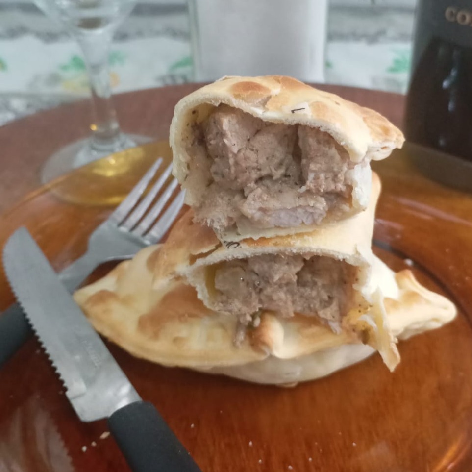 Epanada de Filet Mignon Suino ao Molho Poivre (pimenta)