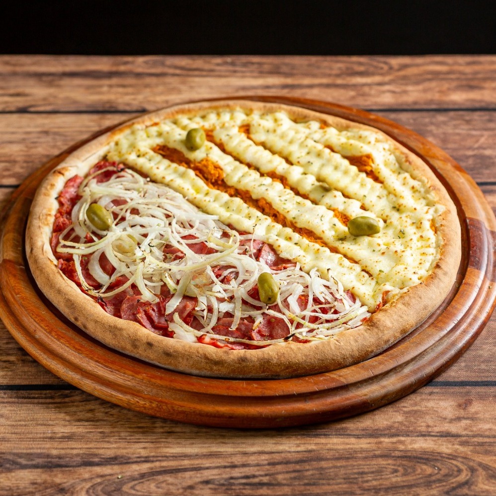 PIZZA GRANDE <1/2 FRANGO 1/2 CALABRESA>