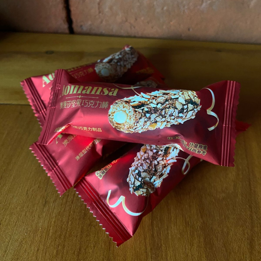 BARRA CHOCOLATE COM AMENDOAS