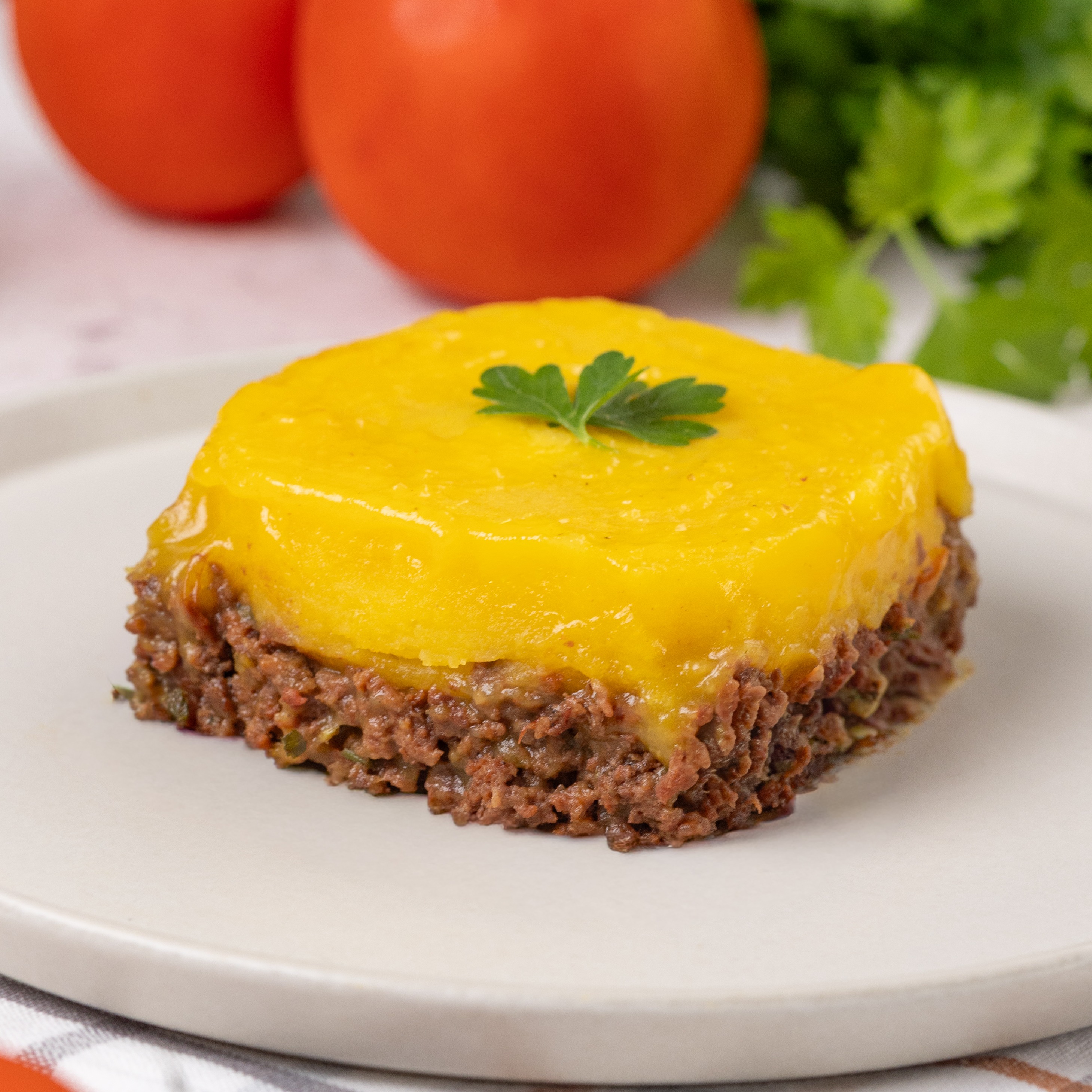 ESCONDIDINHO DE CARNE COM BATATA SALSA