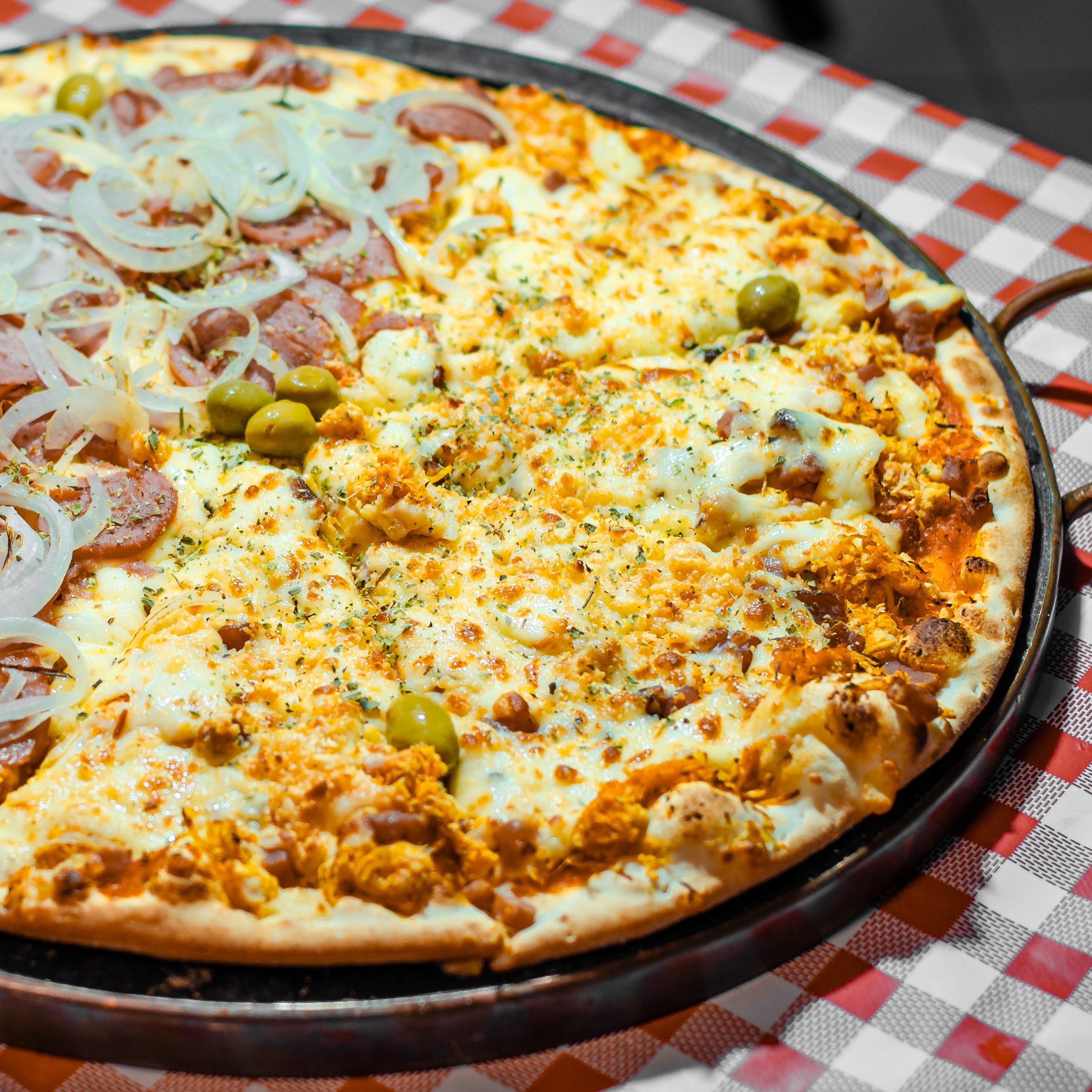 1 PIZZA G + 2 DIEGUITOS + REFRI 2 LITROS A PARTIR DE 86,00