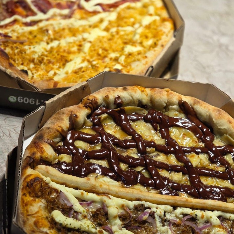 RODIZIO EM CASA: 4 PIZZAS G + 1 COCA COLA 2LTS GRÁTIS 