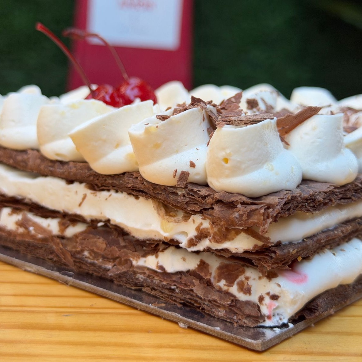 Mil Folhas sabor Floresta Negra  ( Disponível SEX,SAB,DOM )