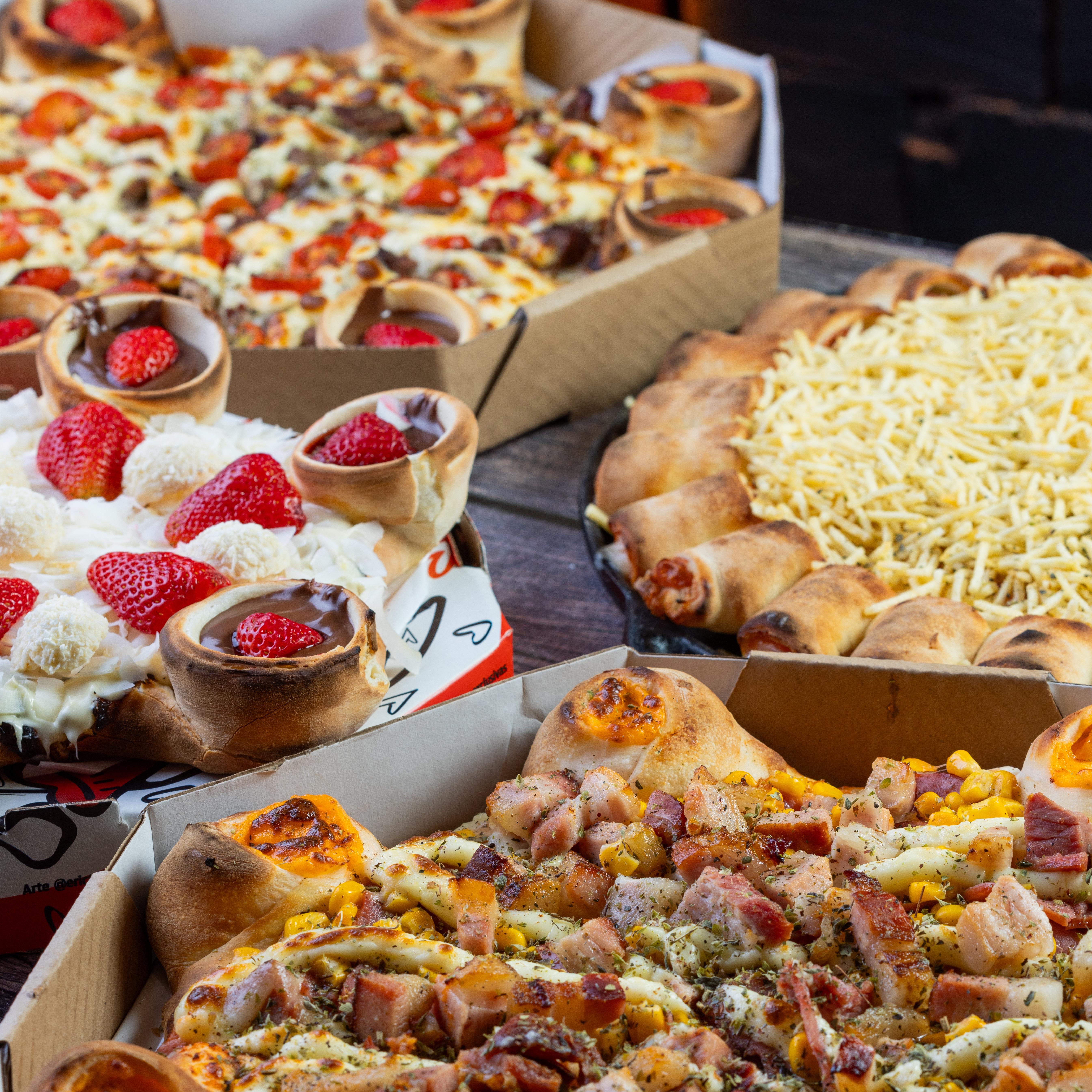 2 PIZZAS GRANDES + COCA 2L NA PROMOÇÃO