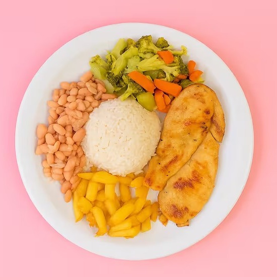 Filé de Frango Grelhado + Acompanhamento