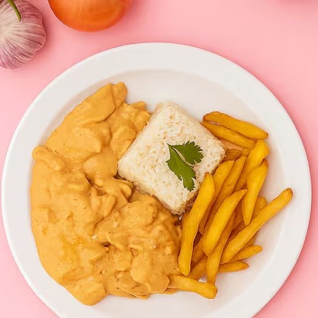 Estrogonofe de Frango + Acompanhamento