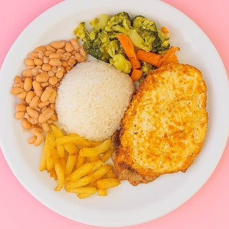 Bife a Cavalo (com ovo) + Acompanhamento