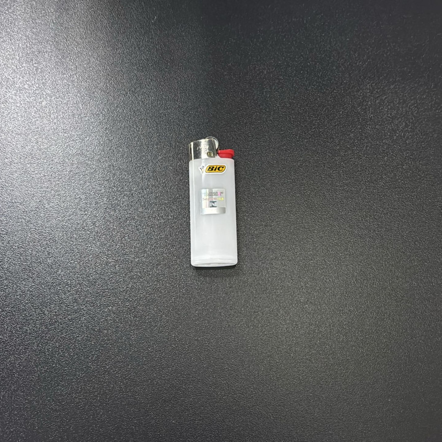 ISQUEIRO BIC PEQUENO