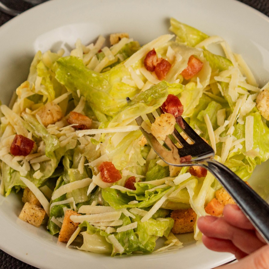 Salada caesar promocional