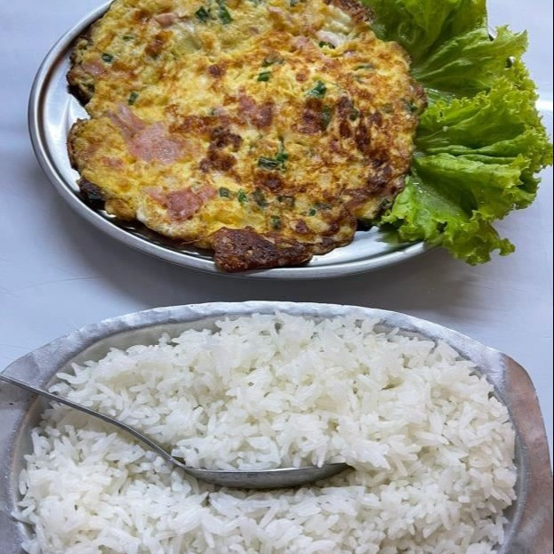 OMELETE COM ARROZ